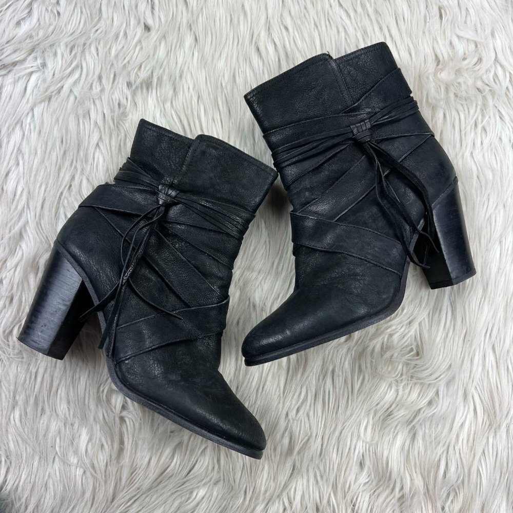 Vince Camuto Leather Ferrah Black Heel Booties Wrap Fringe